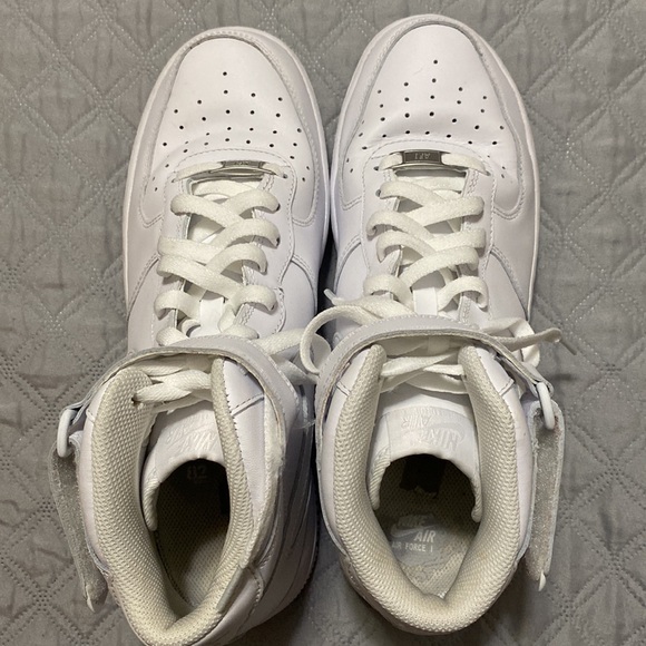 Men’s size 9.5 Nike AF1 - Picture 2 of 4